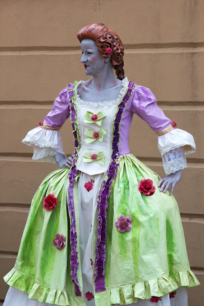 valkenburg living statue levend standbeeld evenement event festival festiviteit kunst art straatkunst streetart artiest beeld beeldhouwwerk